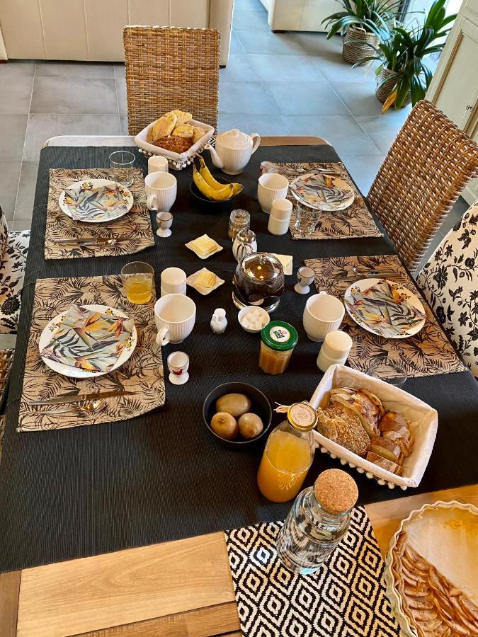 Aux 2 Girouettes Bed & Breakfast Merville  Екстериор снимка